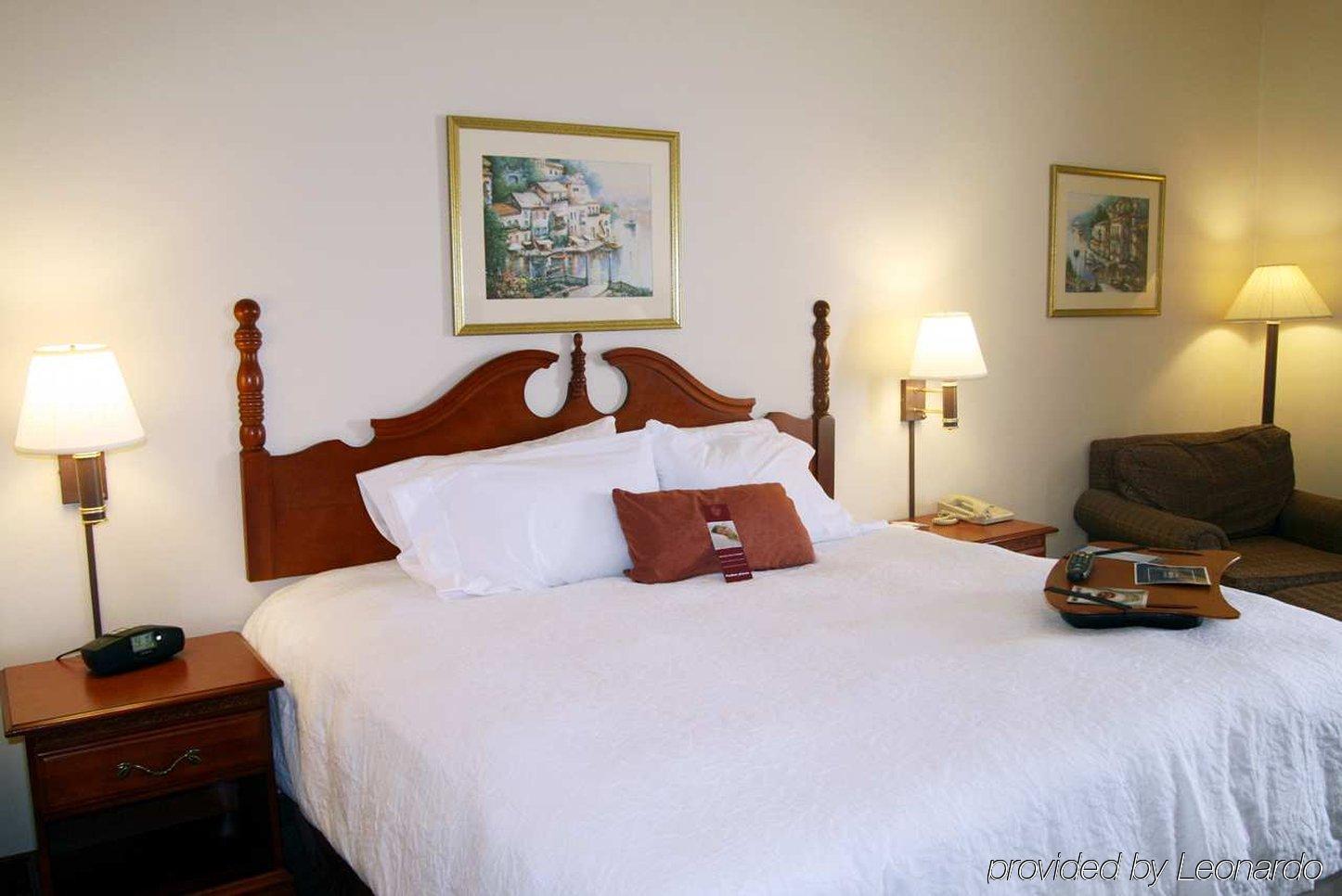 Hampton Inn El Dorado Room photo