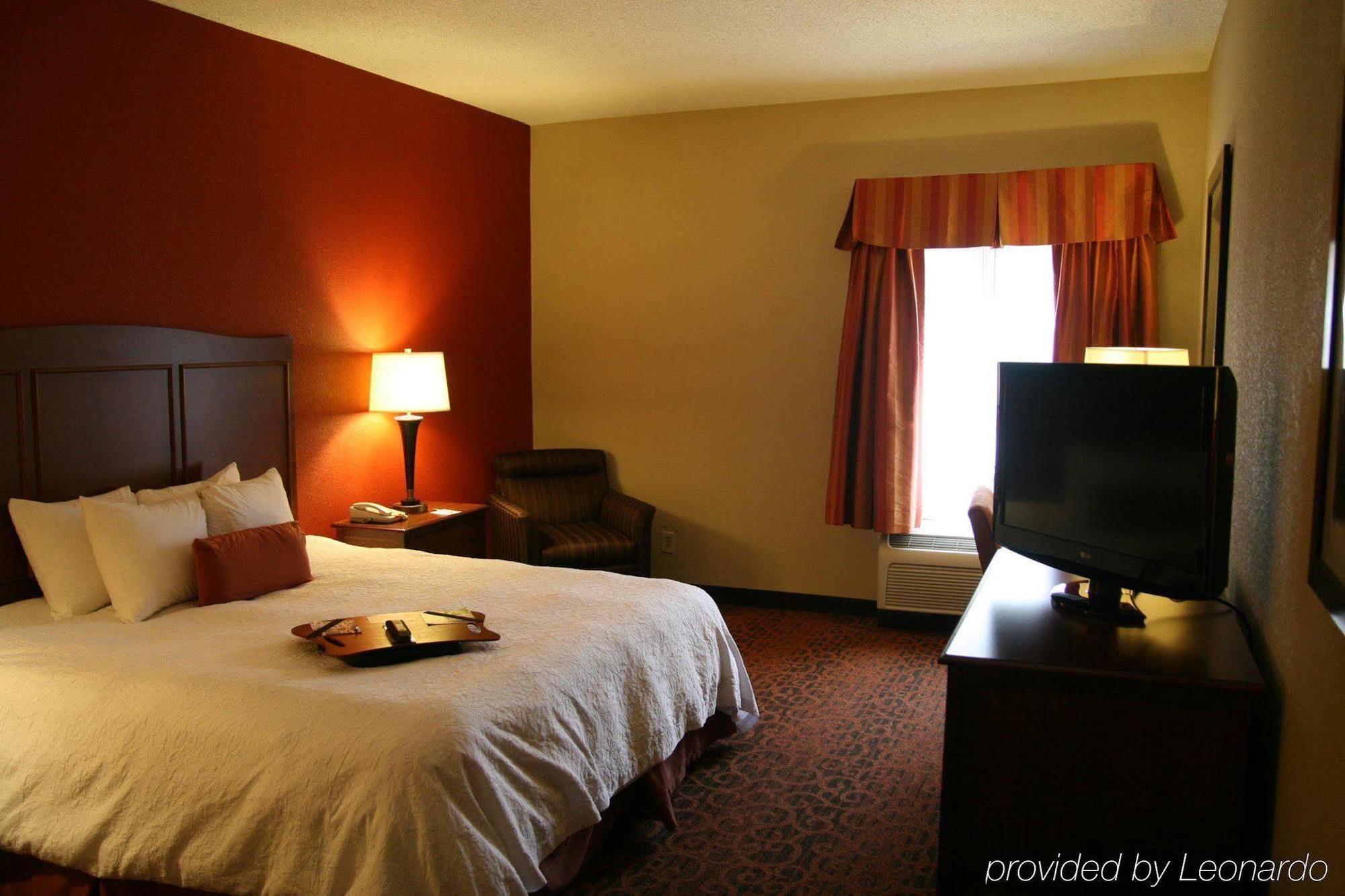 Hampton Inn El Dorado Room photo